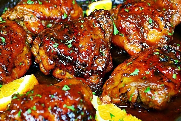 Skillet Chicken Thighs With Orange Sauce - Limoneira